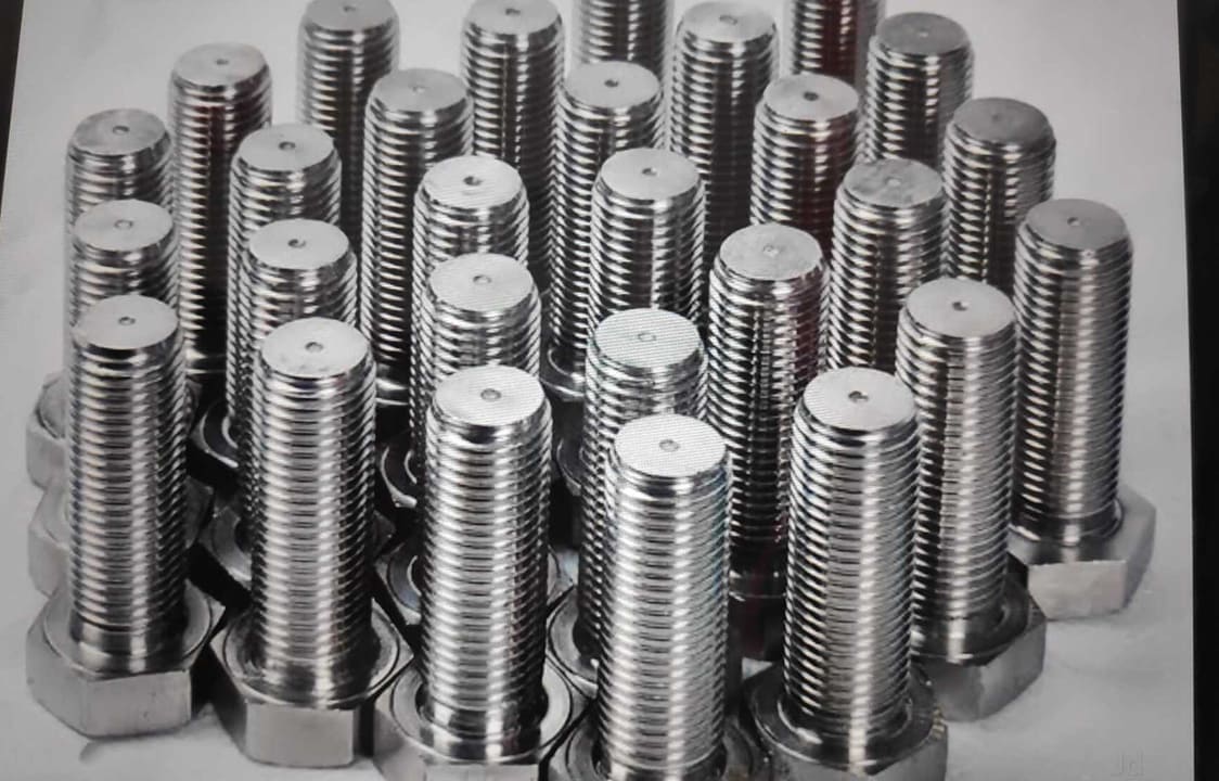 Dalloyed high-tensile bolts for industrial applications – premium quality bolts for reliable and secure fastening.