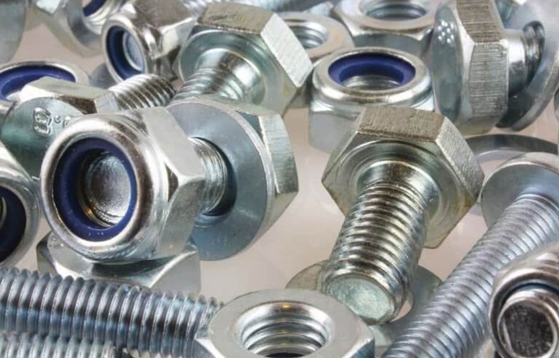 High-quality Incoloy 800 fasteners supplied by Dalloyed.