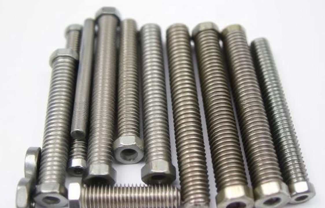 High-Strength Monel K500 Stud Bolts for Industrial and Marine Applications - Dalloyed