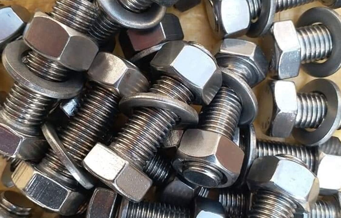 High-quality Nickel 200 fasteners supplied by Dalloyed.